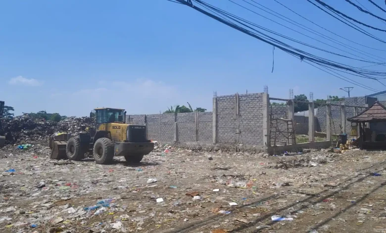 Inilah tampak depan lokasi pembangunan TPST Kebon Talo, Kelurahan Ampenan Utara senilai Rp 97 miliar yang sedang ditender oleh Kementerian PU.