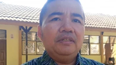 Anggota DPRD Lobar Dapil Narmada-Lingsar, Hendra Harianto, saat mengunjungi SMAN 1 Lingsar, Selasa, 9 Juni 2026.