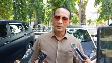 Wali Kota Mataram, Mohan Roliskana diwawancarai Selasa, 9 Juni 2026, menegaskan pelarangan rekrutmen honorer baru.