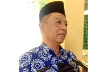 Camat Gunungsari, Zulkifli.