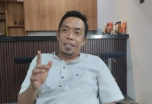 Kepala DPMPTSP Lombok Barat, Hery Ramadhan saat diwawancarai NTBSatu di kantornya beberapa waktu yang lalu.