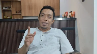 Kepala DPMPTSP Lombok Barat, Hery Ramadhan saat diwawancarai NTBSatu di kantornya beberapa waktu yang lalu.