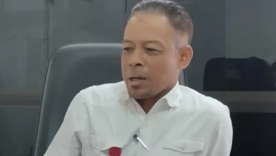 Asisten III Setda Lobar, Fauzan Husniadi, saat memberikan keterangannya di Kantor Bupati Lobar, Rabu, 3 Juni 2026.