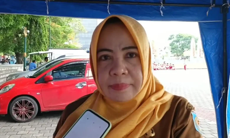 Kepala Bidang Bahan Pokok dan Penting (Bapokting) Dinas Perdagangan (Disdag) Kota Mataram, Sri Wahyunida saat diwawancarai pada Rabu, 10 Juni 2026, perihal penjualan Minyakita.