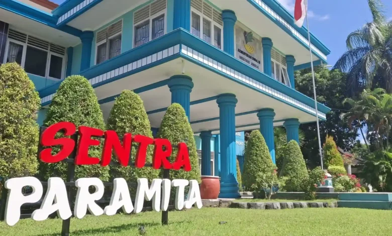 Gedung Sentra Paramita Mataram sebagai salah satu lokasi sementara Sekolah Rakyat Lobar.