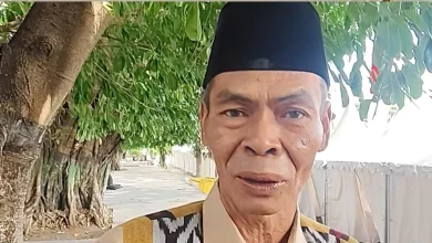 Plt Kepala Dinas Dukcapil Kota Mataram, Mansur saat diwawancarai pada Kamis, 11 Juni 2026.