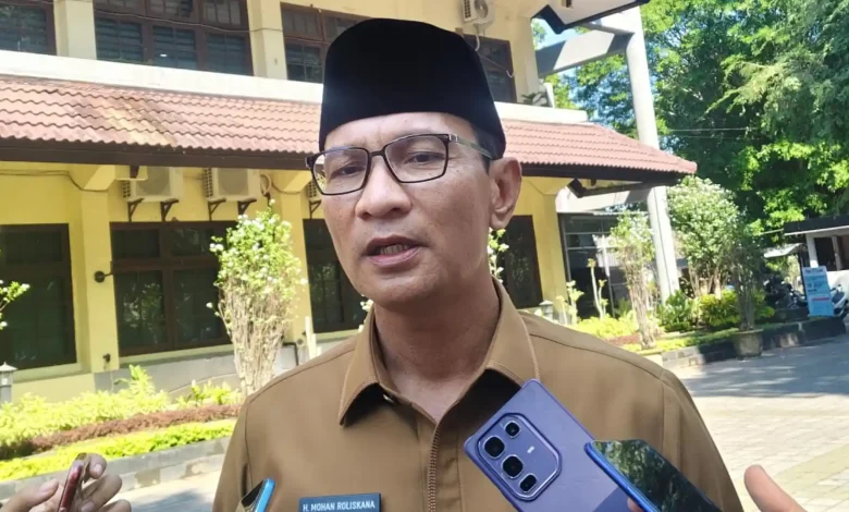 Wali Kota Mataram, Mohan Roliskana diwawancarai Senin, 13 Juli 2026, perihal pembebasan jalan Nuraksa-Batu Bolong.