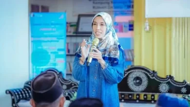Camat Ampenan, Erma Suryani membuka sekolah lansia SMART, Juni 2026.