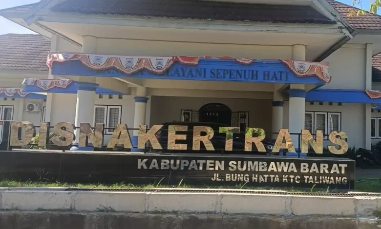 Kantor Disnakertrans Sumbawa Barat.