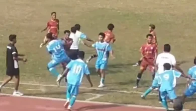 Momen saat terjadi kericuhan antarpemain tim Kota Bima dan KSB di ajang Porprov XII NTB 2026 di GOR 17 Desember pada Rabu, 15 Juli 2026.