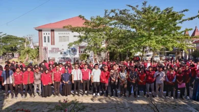 Suasana pelepasan mahasiswa STKIP Taman Siswa Bima yang mengikuti KKN Angkatan X pada Rabu, 16 Juli 2026.