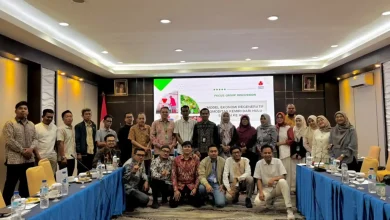 Momen Universitas Teknologi Sumbawa (UTS) saat mengadakan FGD untuk membahas pengembangan model ekonomi regeneratif komoditas kemiri di Hotel Lombok Raya pada Kamis, 16 Juli 2026.