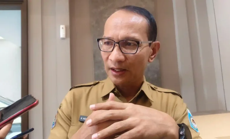 Wali Kota Mataram, Mohan Roliskana diwawancarai seputar inisiasi pengenaan pajak terhadap kos-kosan di Kota Mataram, Senin, 20 Juli 2026.