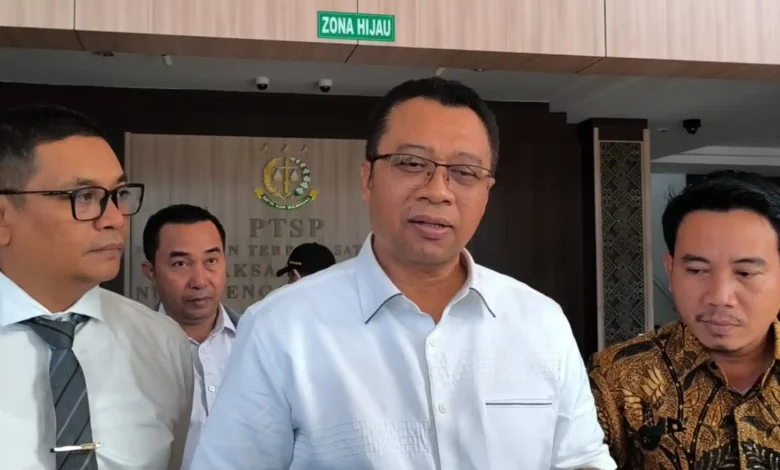 Mantan Gubernur NTB Periode 2018-2033, Dr. Zulkieflimansyah usai dimintai keterangan oleh Kejati NTB, Rabu, 22 Juli 2026.