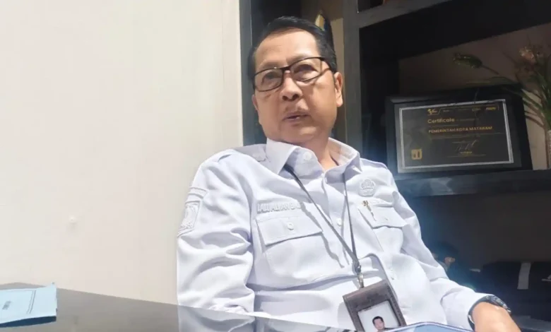 Sekda Kota Mataram, Lalu Alwan Basri diwawancarai di ruangannya, Rabu, 22 Juli 2026.