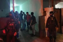 KPK setelah menggeledah rumah diduga Kantor CV. DKK di Perumahan Mavilla Rengganis, Lombok Barat, Jumat, 24 Juli 2026.