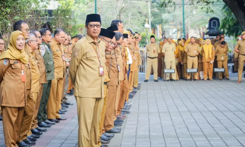 ASN Kota Mataram melaksanakan Apel Pagi, Senin, 27 Juli 2026.