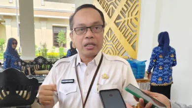 Asisten I Setda Kota Mataram, Lalu Martawang diwawancarai beberapa waktu lalu.