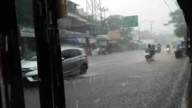 Hujan mengguyur wilayah Mataram beberapa waktu lalu sesuai prakiraan BMKG.