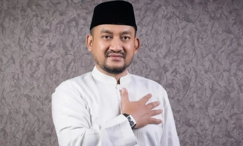 Bupati Pemalang, Anom Widyantoro, yang baru terjerat OTT KPK punya kekayaan hingga puluhan miliar.