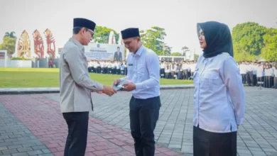 Penyerahan SK PPPK Paruh Waktu Kota Mataram, 18 Desember 2025.