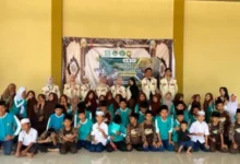 Suasana workshop daur ulang kertas mahasiswa KKN PMD Unram di wilayah Ketangga.