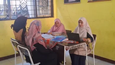 Panitia SPMB SMAN 2 Taliwang merekapitulasi data awal kemampuan dasar dari 216 peserta didik baru.