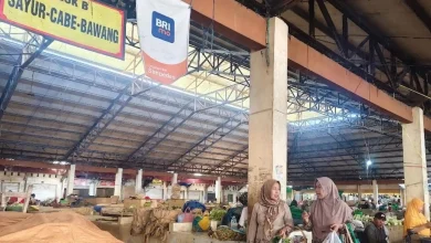Aktivitas perdagangan di Pasar Mandalika, Bertais tampak sepi pengunjung.