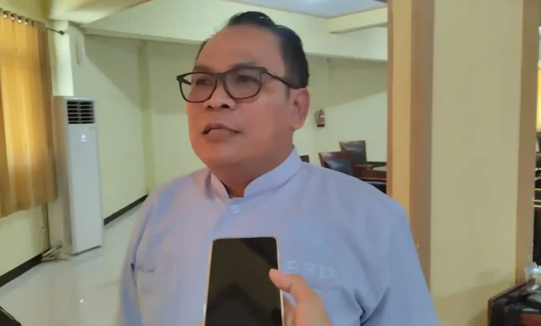 Anggota DPRD Lobar, Munawir Haris, mengkritik penyertaan modal PAM Giri Menang.