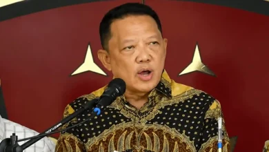 Mantan Jaksa Agung Muda Bidang Tindak Pidana Khusus (Jampidsus) Kejaksaan Agung, Febrie Adriansyah saat jumpa pers pada Jumat, 10 Juli 2026.