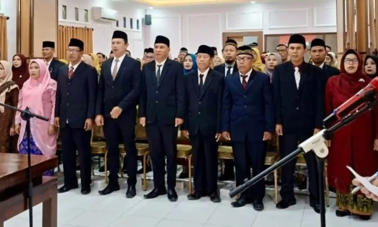 Sebanyak 22 kepala sekolah jenjang TK, SD, dan SMP menghadiri acara pengukuhan di Aula Ki Hajar Dewantara, Kabupaten Sumbawa Barat, Selasa, 30 Juni 2026.