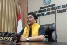 Ketua DPRD Lobar, Lalu Ivan Indaryadi saat ditemui di kantornya dan mengkritik SILPA 2025 Pemkab Lobar yang tinggi, Rabu, 1 Juli 2026.