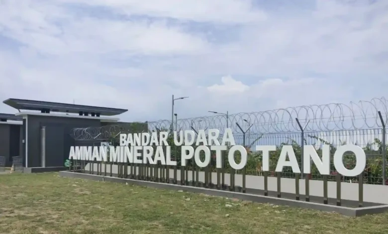 Bandar Udara milik PT Amman Mineral di Desa Kiantar, Kecamatan Poto Tano, Kabupaten Sumbawa Barat.