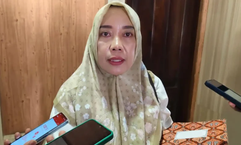 Kepala Dinas Pekerjaan Umum dan Penataan Ruang (PUPR) Kota Mataram, Lale Widiahning diwawancarai beberapa waktu lalu.