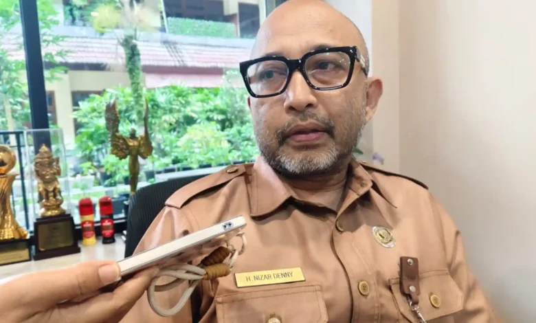 Kepala Dinas Lingkungan Hidup (DLH) Kota Mataram, Nizar Denny Cahyadi, diwawancarai beberapa waktu lalu.