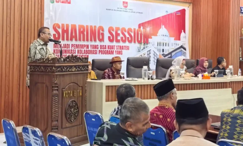Wakil Wali Kota Bima, Feri Sofyan, S.H., saat menghadiri sharing session STKIP Taman Siswa Bima (Tamsis) pada Kamis, 6 Agustus 2026.