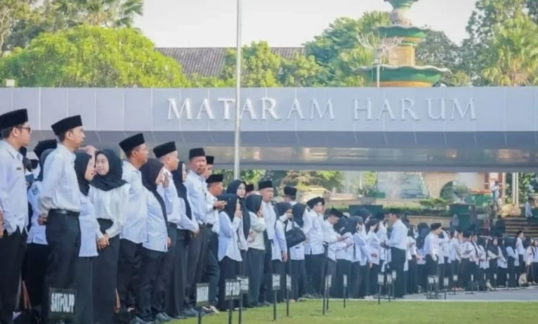 Suasana Upacara Pengangkatan PPPK Paruh Waktu lingkungan Pemerintah Kota Mataram, 18 Desember 2025.