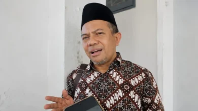 Wakil Ketua II DPRD Lobar, Abubakar Abdullah saat diwawancarai, Selasa, 11 Agustus 2026.