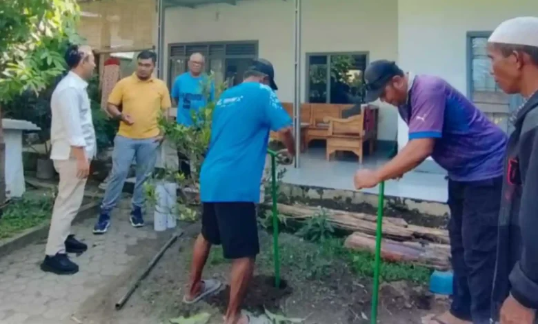Pemasangan Lubang Resapan Biopori Secara Merata di Seluruh Lingkungan Pejeruk.