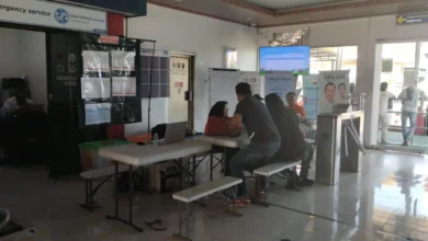 Situasi di Posko SAR yang ada di ruang tunggu Pelabuhan Lembar, Kamis, 13 Agustus 2026.