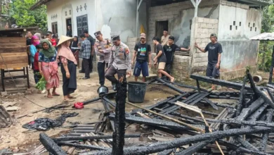 Sebuah rumah permanen alami kebakaran di Batukliang Lombok Tengah pada Minggu, 16 Agustus 2026.