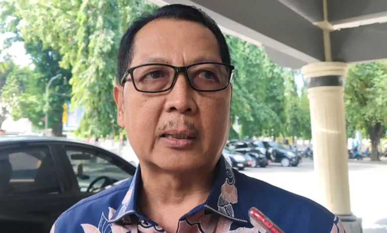 Sekda Kota Mataram, Lalu Alwan Basri diwawancarai terkait realisasi PAD Kota Mataram.