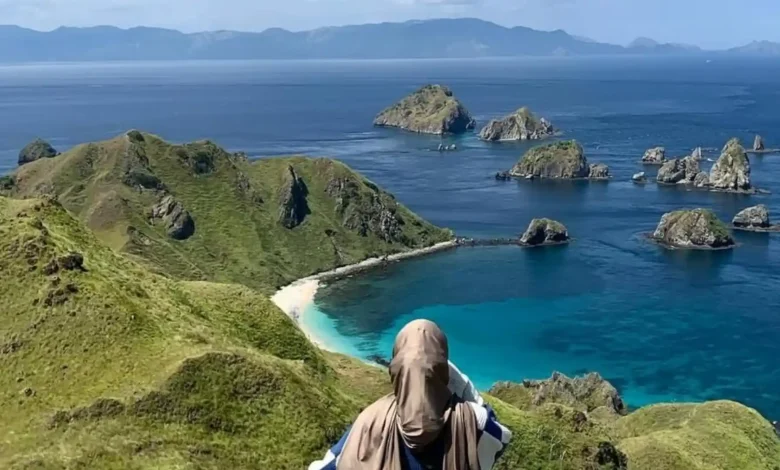 Pulau Kelapa, salah satu destinasi wisata di Pulau Sumbawa NTB yang mirip Raja Ampat.