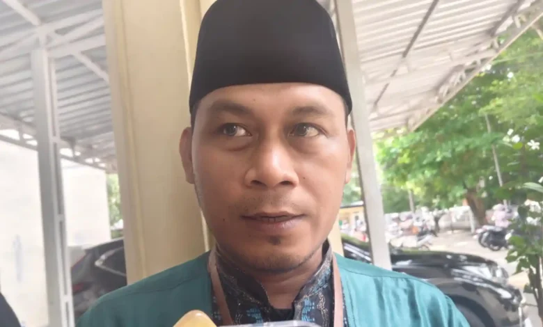 Kepala Dinas Sosial, Muzakir Walad, diwawancarai beberapa waktu lalu.