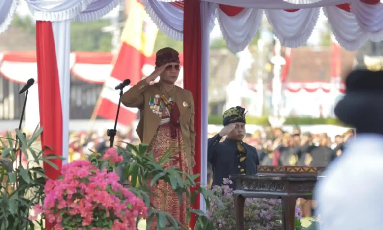 Wali Kota Mataram, Mohan Roliskana memimpin Upacara HUT Kota Mataram ke-33 Tahun di Lapangan Sangkareang, Senin, 31 Agustus 2026.