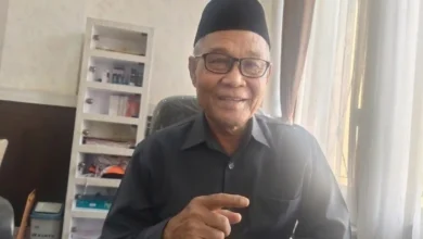 Anggota Komisi II DPRD Kota Mataram, Misban Ratmaji, diwawancarai di ruangannya, Rabu, 19 Agustus 2026.