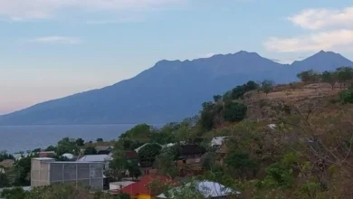 Potret pantauan PVMBG terhadap aktivitas vulkanik Gunung Sangeangapi yang berstatus Waspada, Selasa, 25 Agustus 2026.