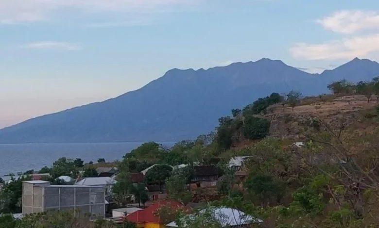 Potret pantauan PVMBG terhadap aktivitas vulkanik Gunung Sangeangapi yang berstatus Waspada, Selasa, 25 Agustus 2026.