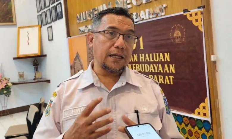 Kepala Dinas Kebudayaan Provinsi NTB, Muhamad Ihwan diwawancarai beberapa waktu lalu.