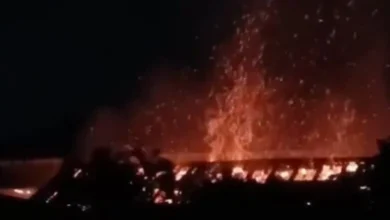 Kebakaran yang melanda Asrama MA Muallimin NW Anjani, Minggu malam, 23 Agustus 2026.